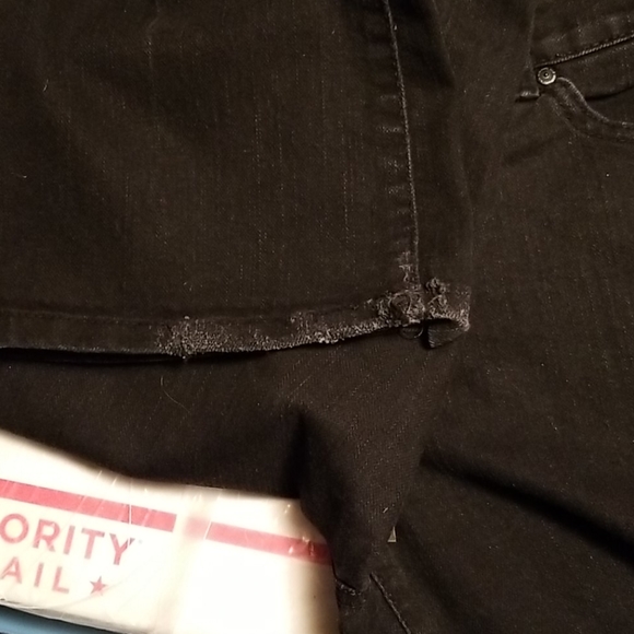 Nine West black 6/27 short jeans - Picture 11 of 11